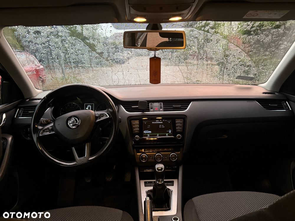 Skoda Octavia 1.6 TDI Ambition - 11