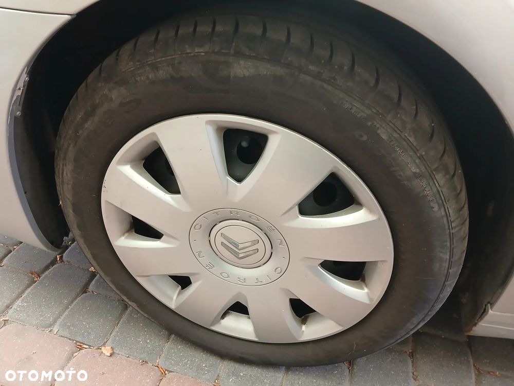 Citroën C4 1.4 16V SX - 15
