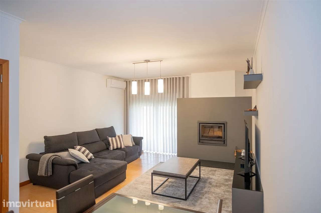 Apartamento T2 com amplo terraço – Várzea, Barcelos - Grande imagem: 2/34