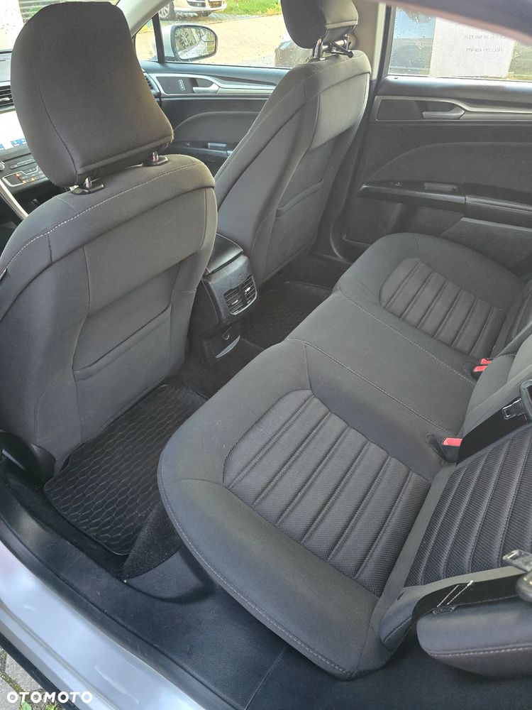 Ford Fusion - 6