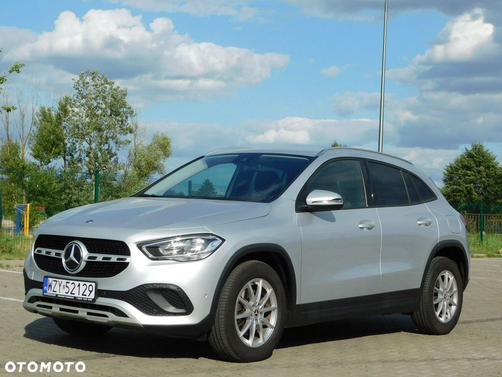 Mercedes-Benz GLA - 24