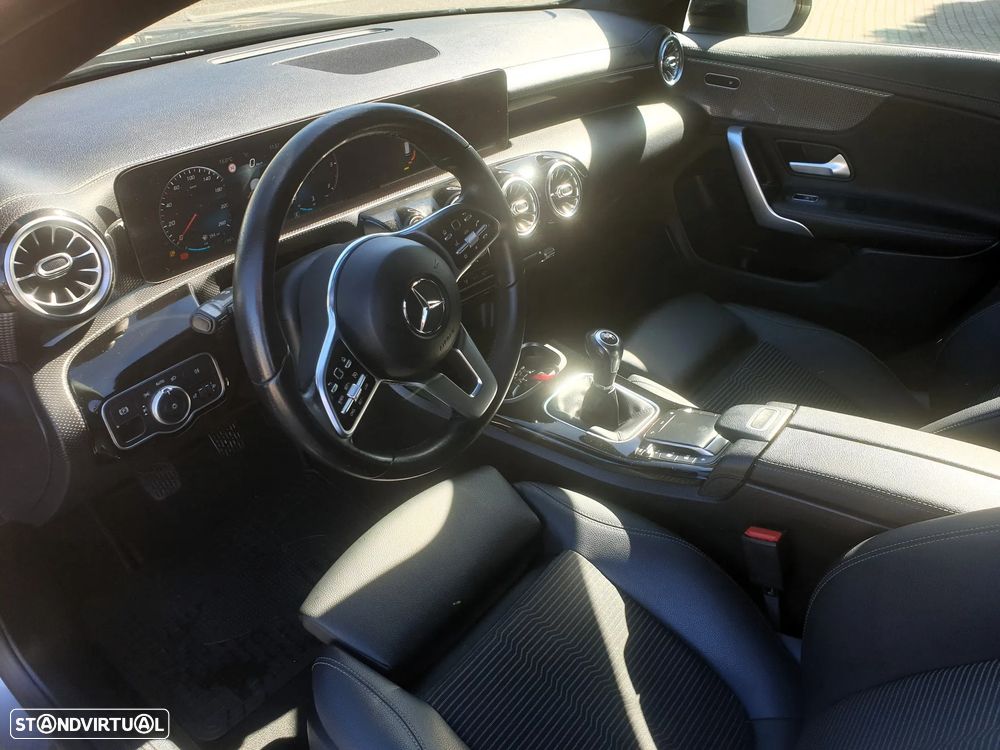 Mercedes-Benz CLA 180 d Progressive - 10