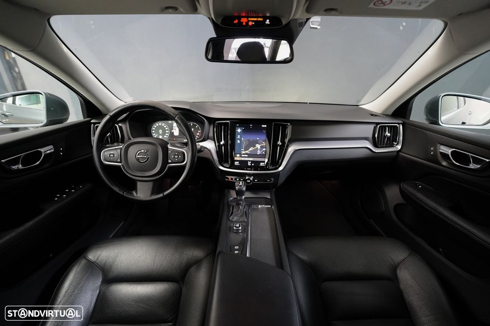 Volvo V60 2.0 D3 Momentum Plus Geartronic - 25