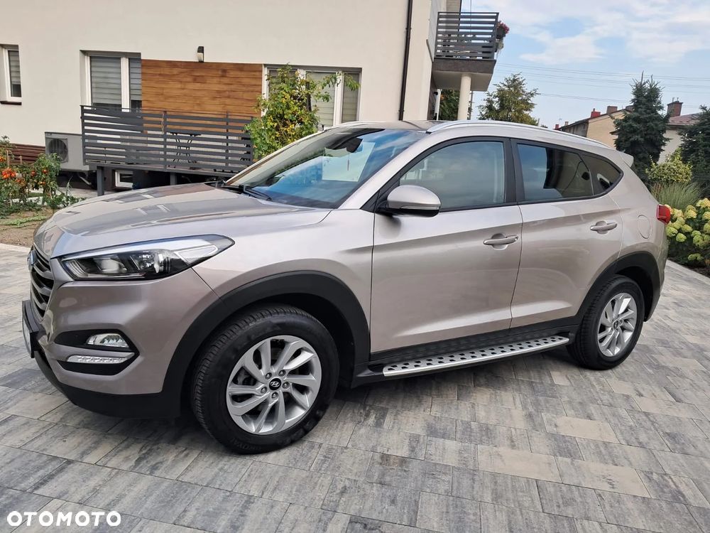 Hyundai Tucson ver-blue-1-7-crdi-2wd-intro-edition - 3