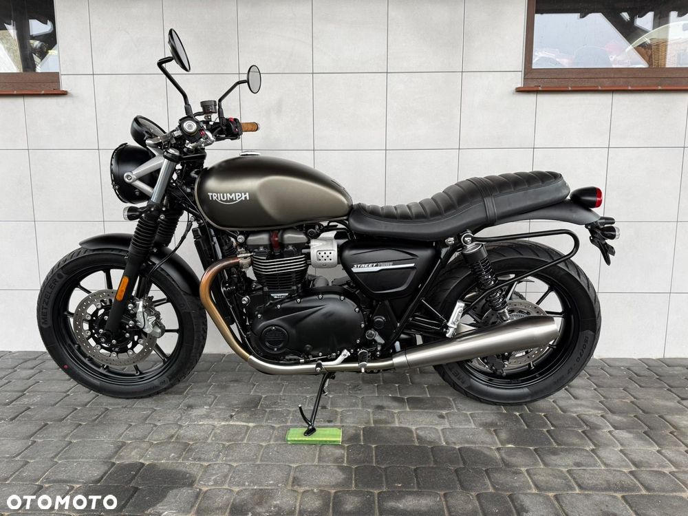 Triumph Street Twin - 2