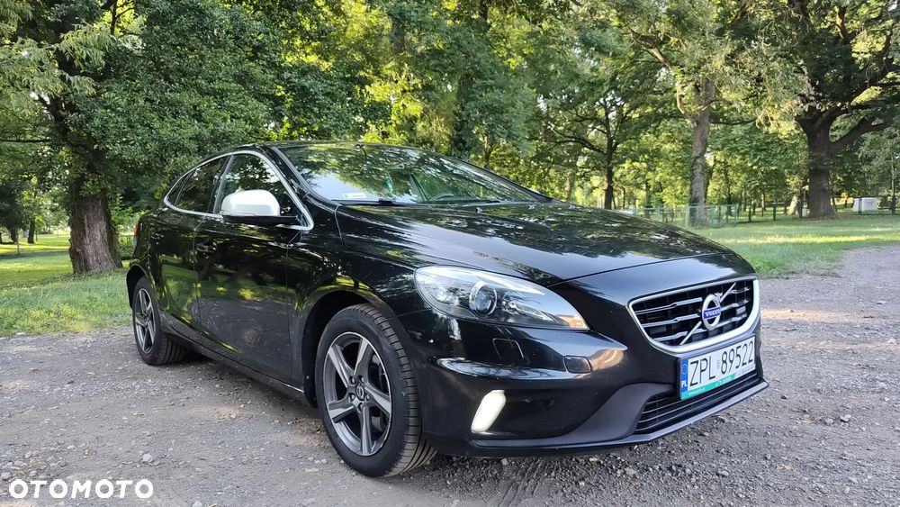 Volvo V40 D4 Drive-E R-Design Momentum - 4
