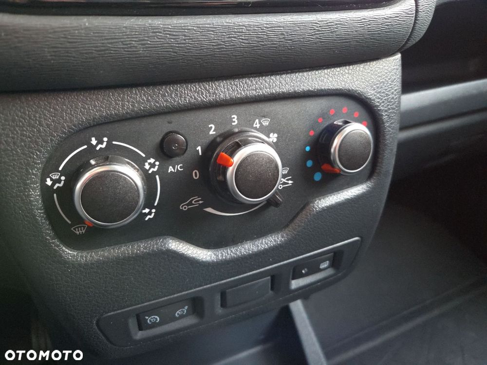 Dacia Lodgy 1.5 Blue dCi Stepway S&S EU6d - 23