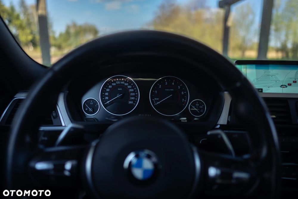 BMW Seria 3 340i xDrive Edition M Sport Shadow - 25