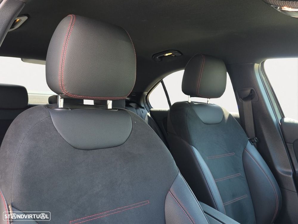 Mercedes-Benz A 250 Limousine - 15