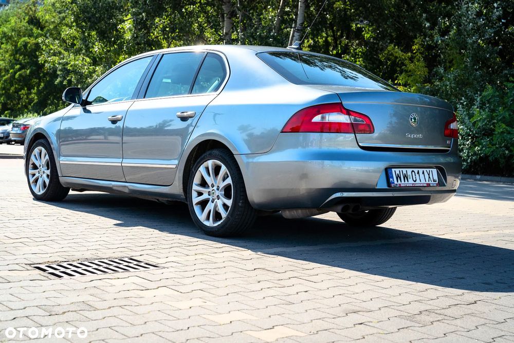 Skoda Superb 2.0 TDI Elegance DSG - 3