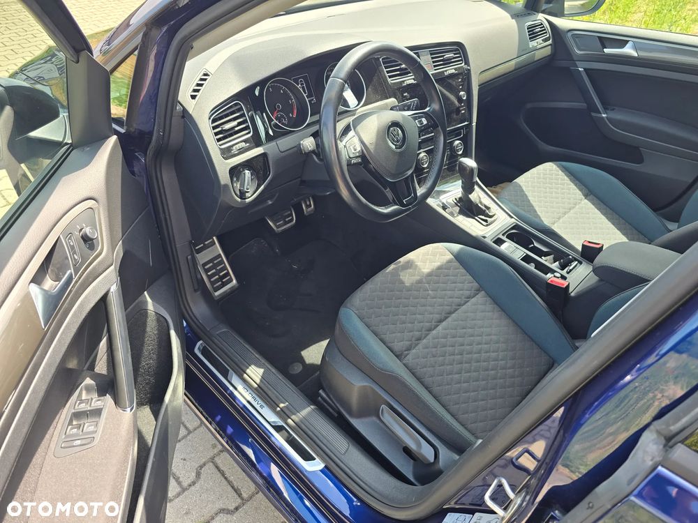 Volkswagen Golf 2.0 TDI SCR DSG IQ.DRIVE - 11
