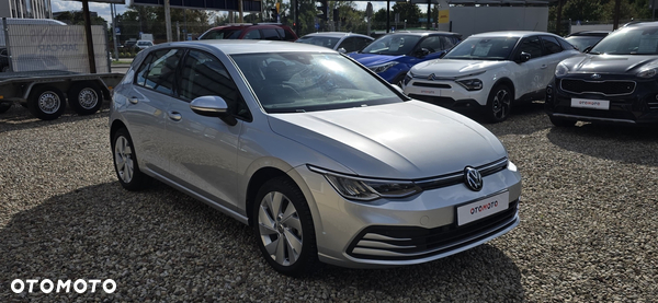 Volkswagen Golf VIII 1.0 TSI
