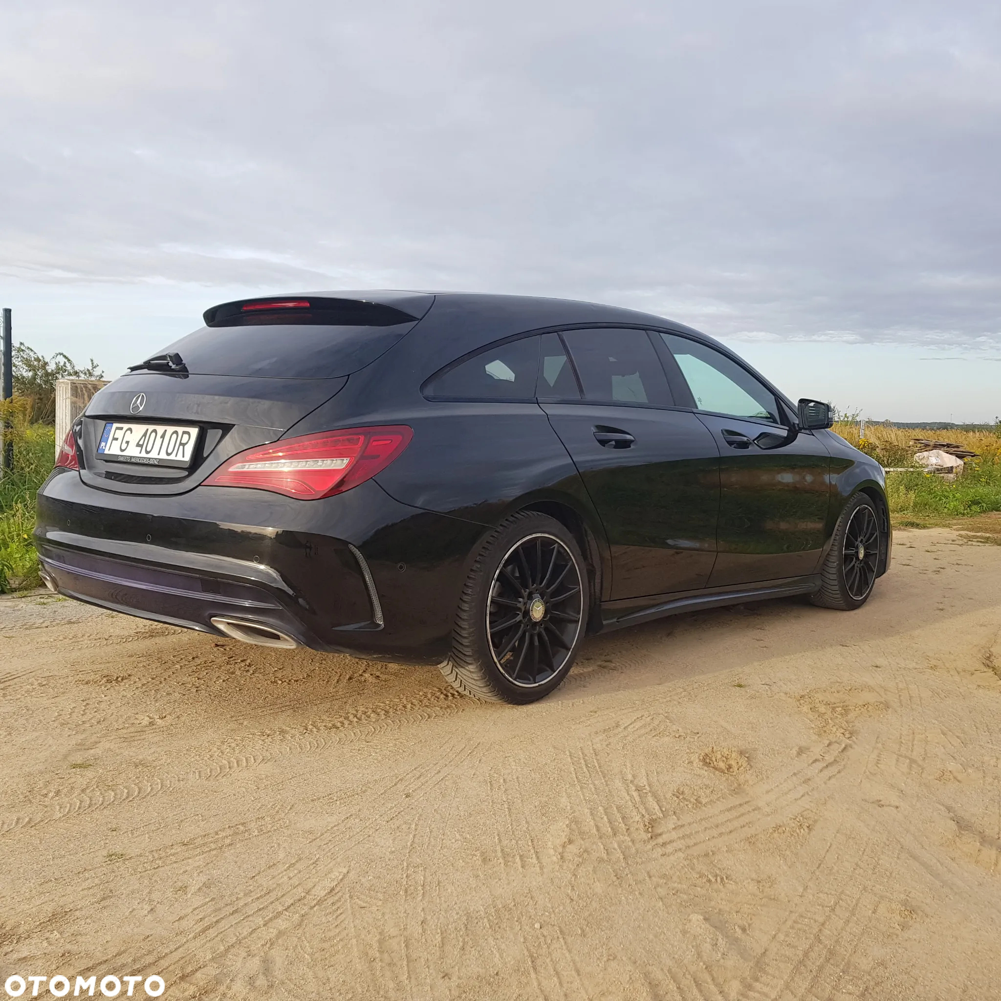 Mercedes-Benz CLA 180 AMG Line - 11
