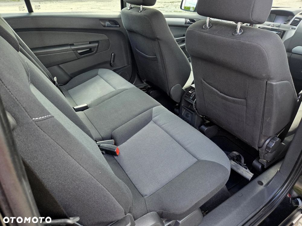Opel Zafira - 15