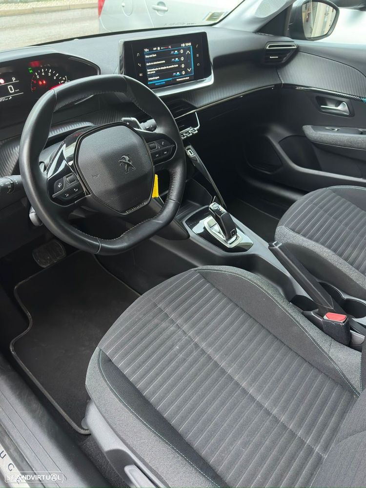 Peugeot 208 1.2 PureTech Allure EAT6 - 8