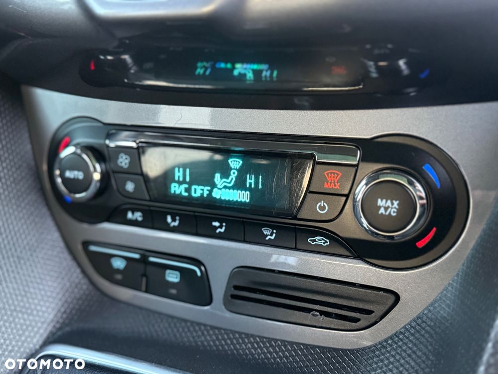 Ford Tourneo Connect 1.6 TDCi Titanium - 16