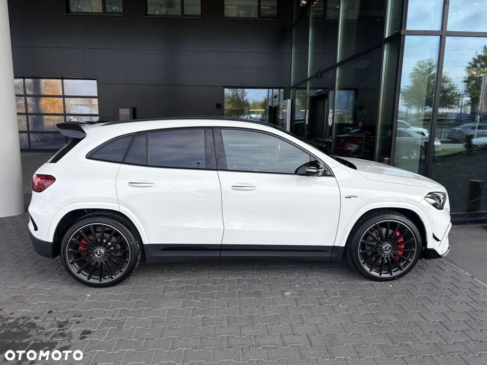Mercedes-Benz GLA - 5