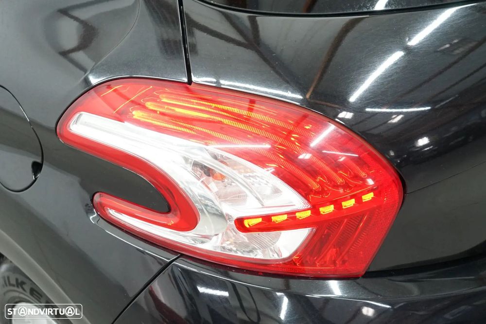 Peugeot 208 1.2 PureTech Style - 13