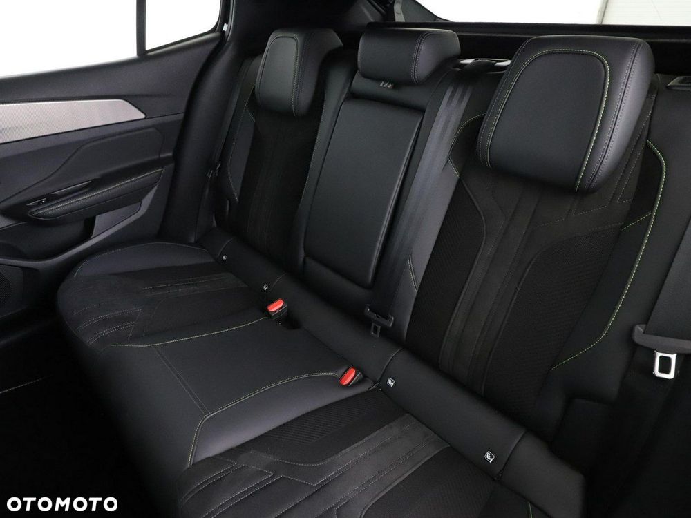 Peugeot 408 1.6 Plug-In Hybrid 225 GT EAT8 - 18