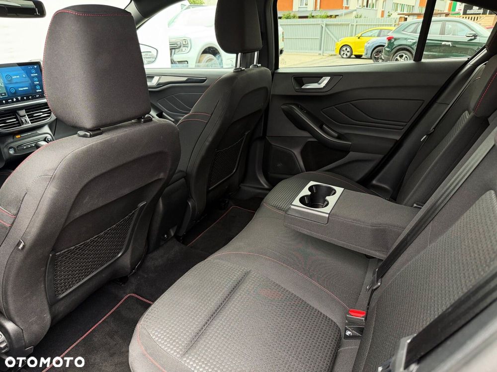 Ford Focus - 24