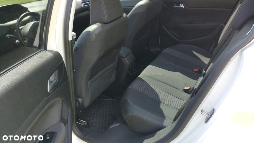 Peugeot 308 - 15