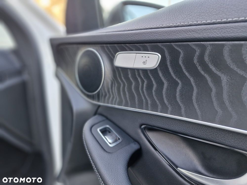 Mercedes-Benz GLC - 31