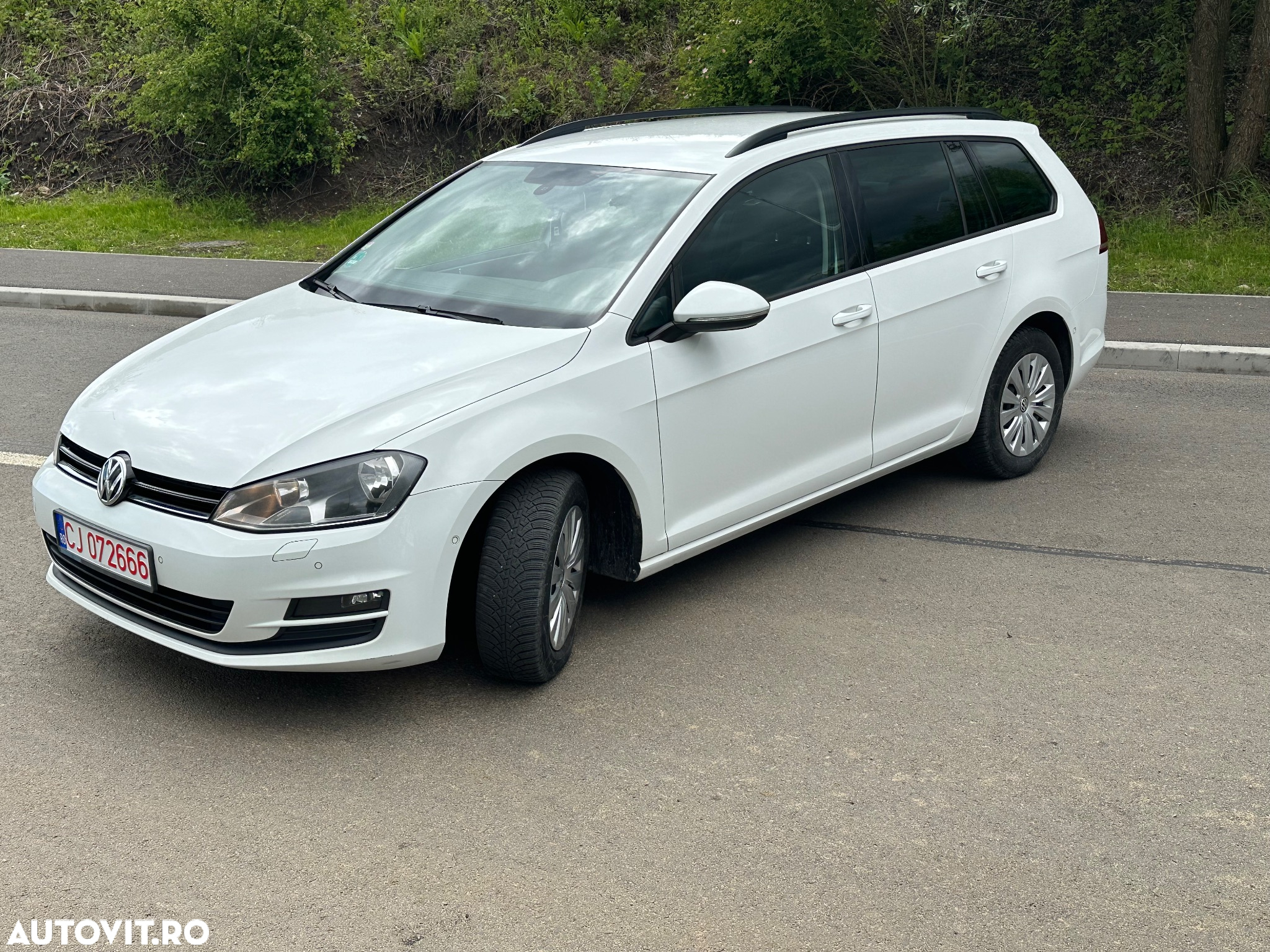 Volkswagen Golf 1.6 BlueTDI Comfortline - 3