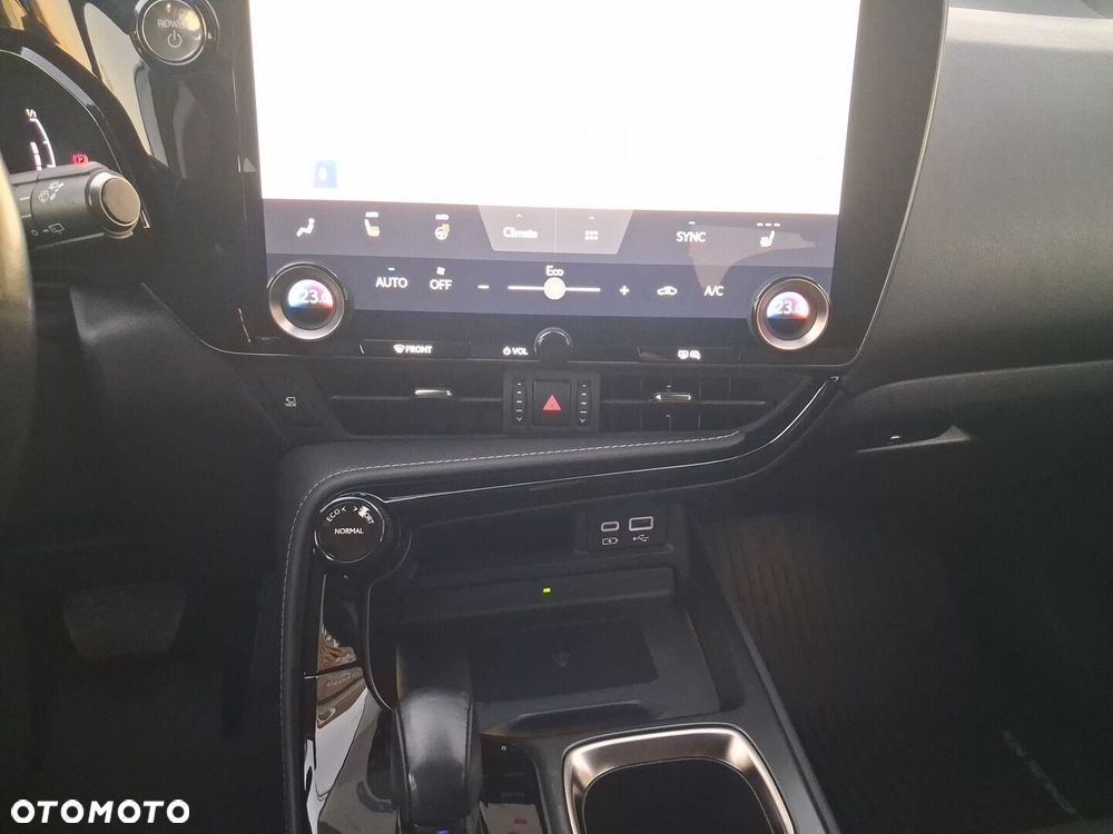 Lexus NX 350h Prestige AWD - 14