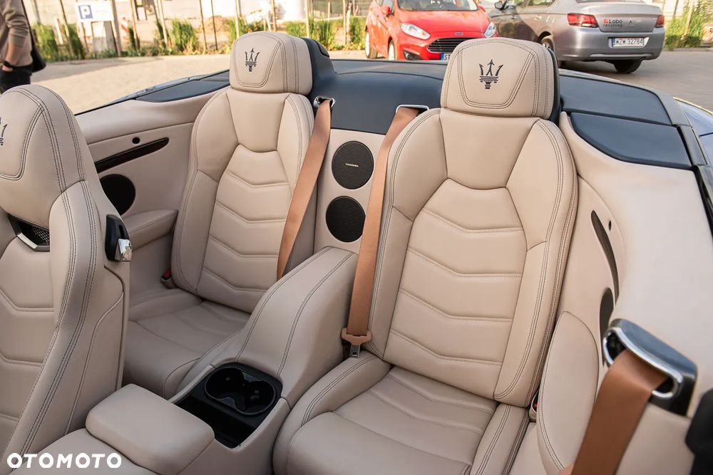 Maserati GranCabrio - 16