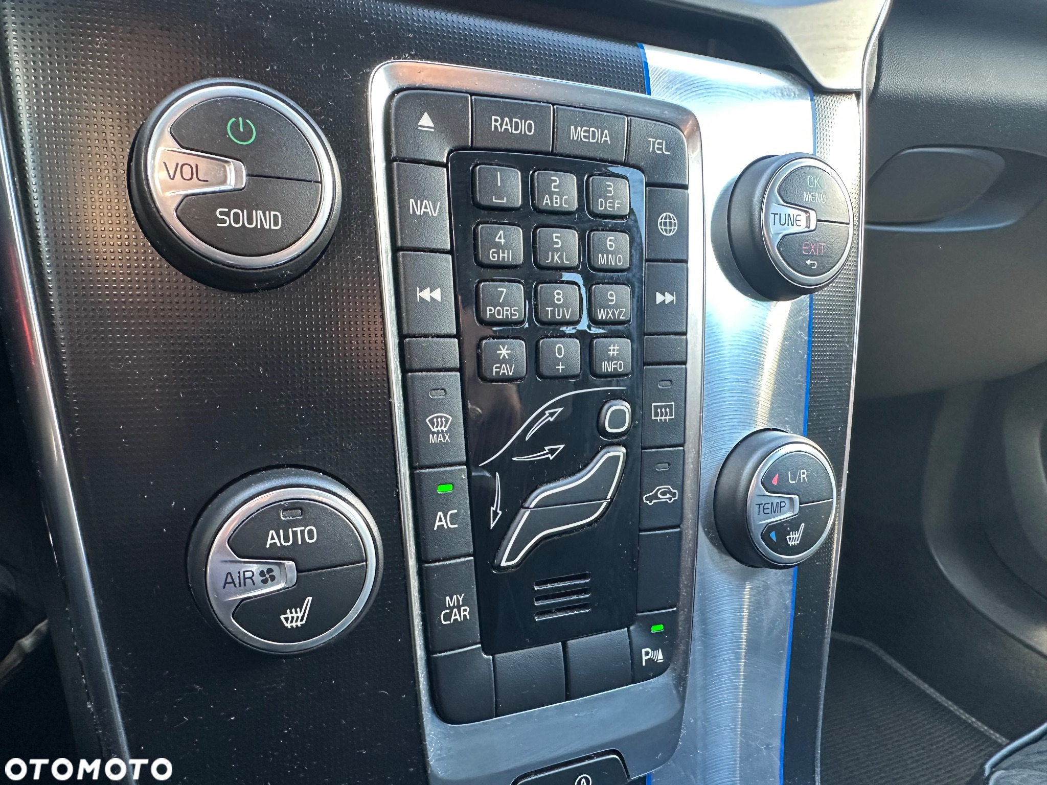 Volvo V40 D2 Drive-E R-Design Kinetic - 12