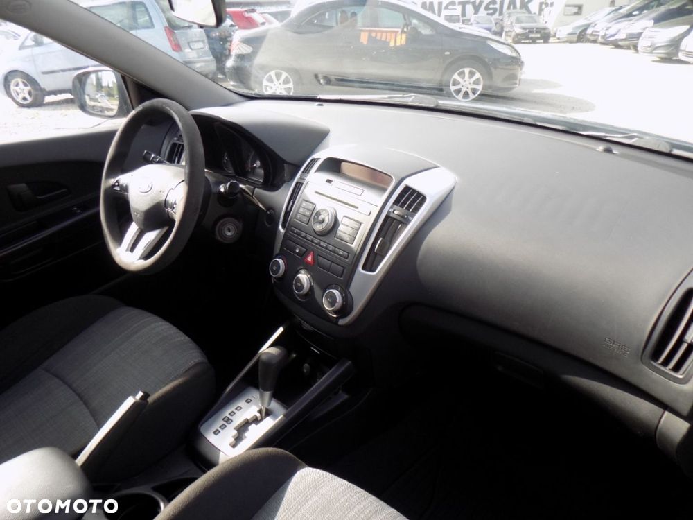 Kia Ceed - 7