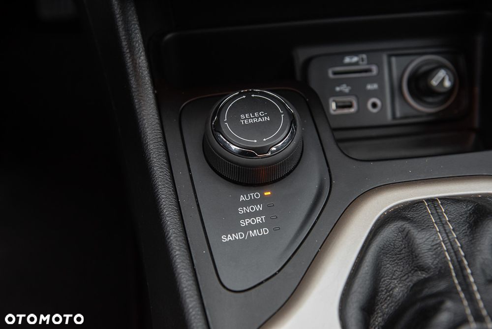 Jeep Cherokee 2.2 MJ II Active Drive I Automatik Limited - 24