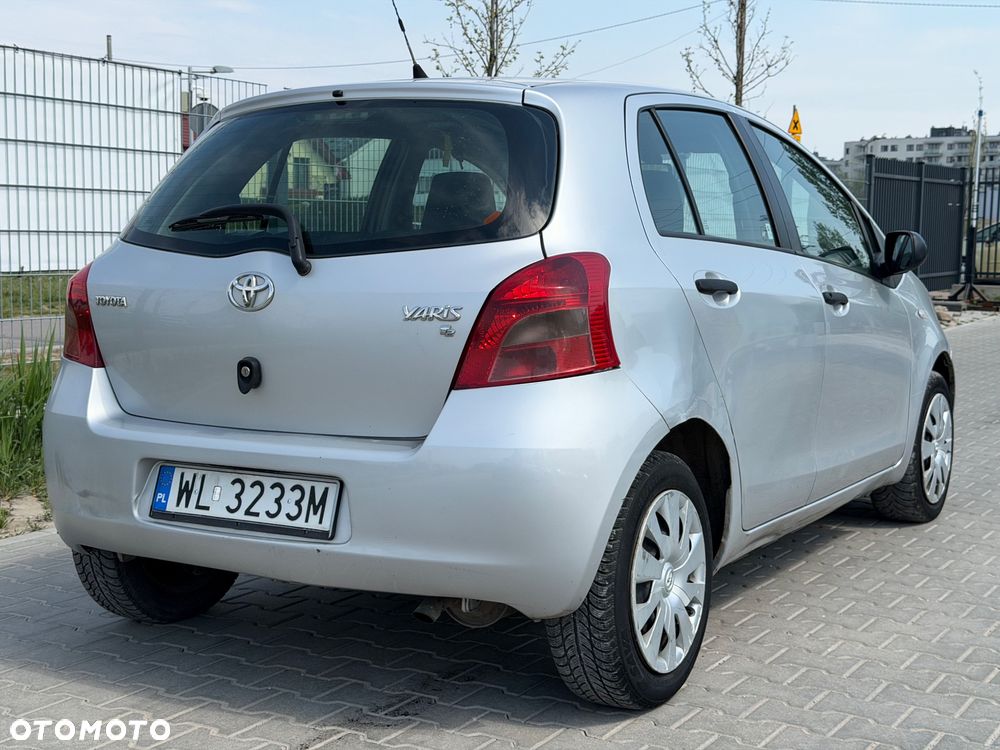 Toyota Yaris 1.3 Luna - 5