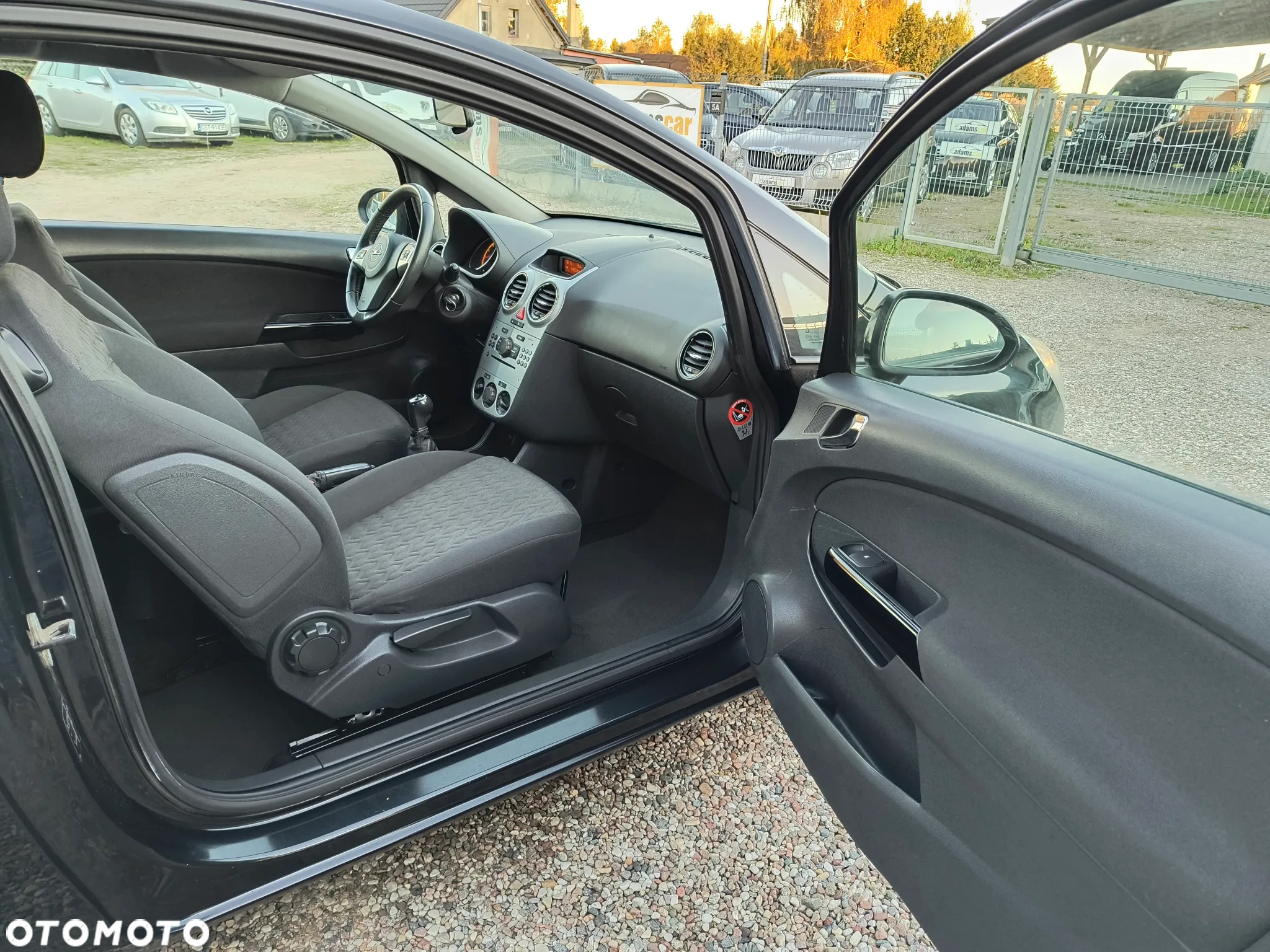 Opel Corsa 1.2 16V Edition - 9