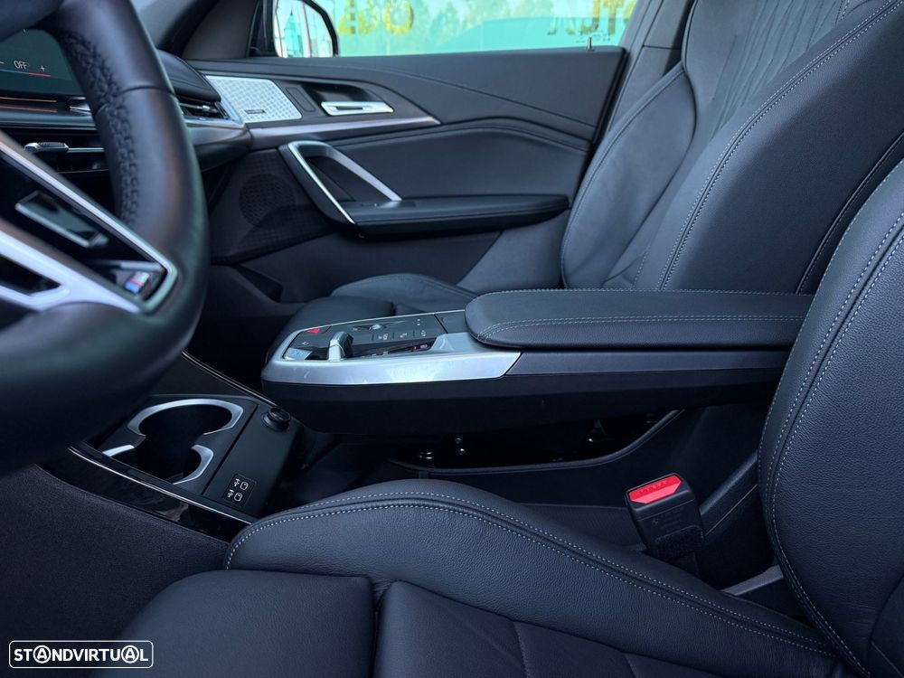 BMW iX1 xDrive30 Pack Desportivo M - 24