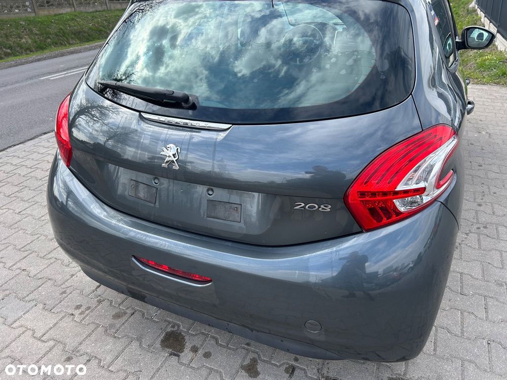 Peugeot 208 - 6