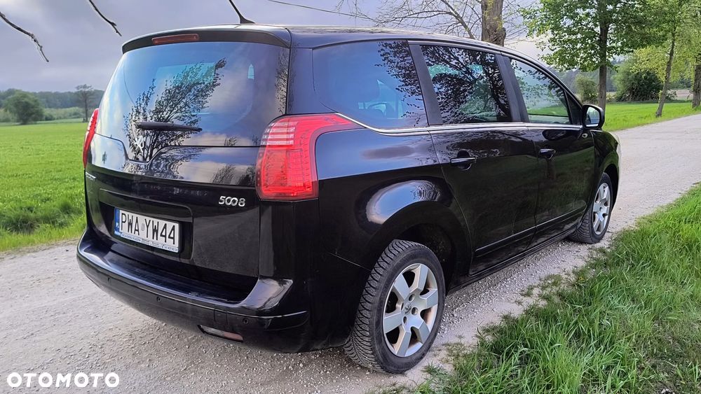 Peugeot 5008 - 12