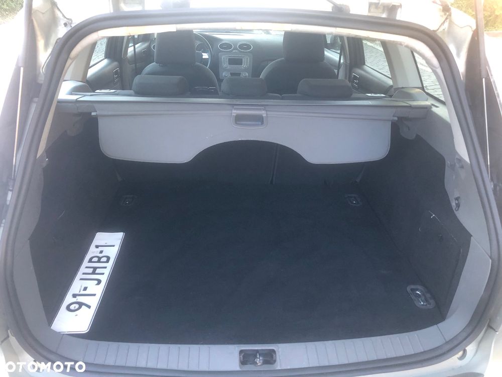 Ford Focus 1.8 FF Platinium X - 26