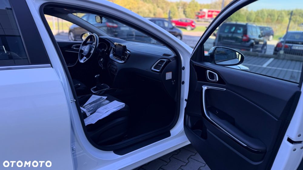 Kia Ceed - 23