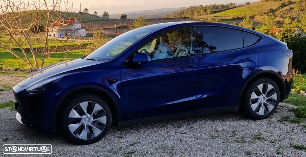 Tesla Model Y Long Range Dual Motor AWD - 6