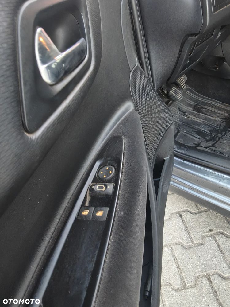 Citroën C4 HDi 90 FAP Style - 12