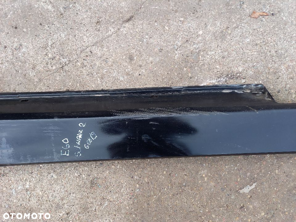 Listwa progowa lewa Bmw e60 schwarz 2 668/9 - 3