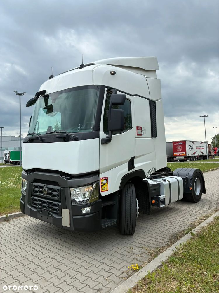 Renault T480 Sleeper Cab - 9