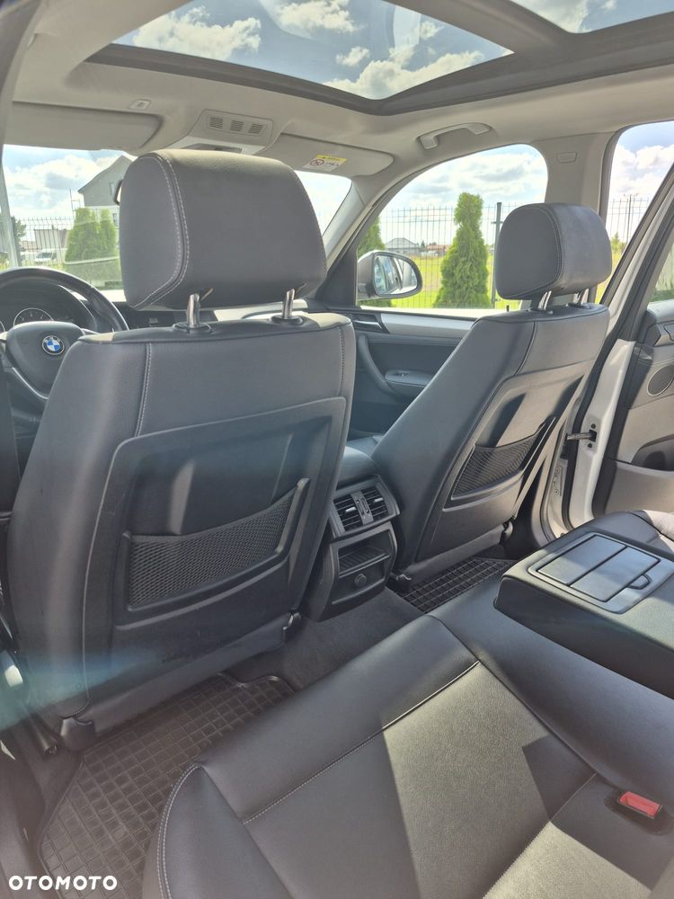 BMW X1 xDrive18d Sport Line - 12