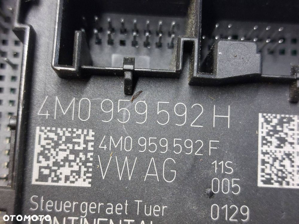 STEROWNIK DRZWI AUDI SQ7 4M0959592H - 3