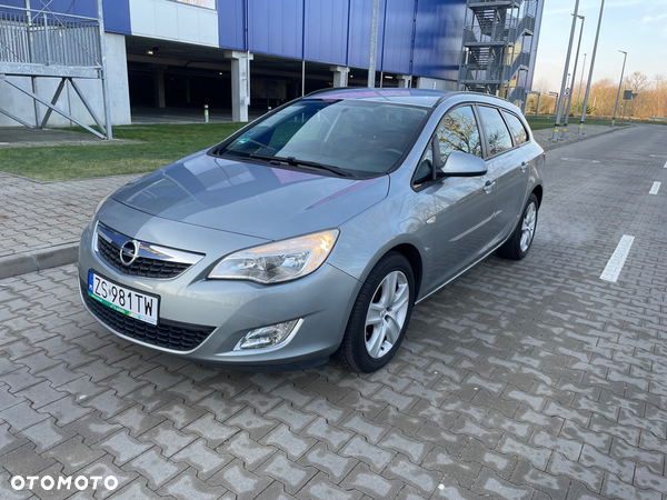 Opel Astra 1.6 Sports Tourer Design Edition