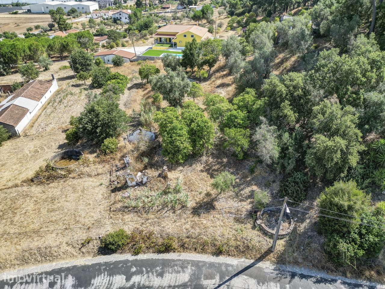 Terreno urbano na Chamusca 250 m2 - Grande imagem: 2/19