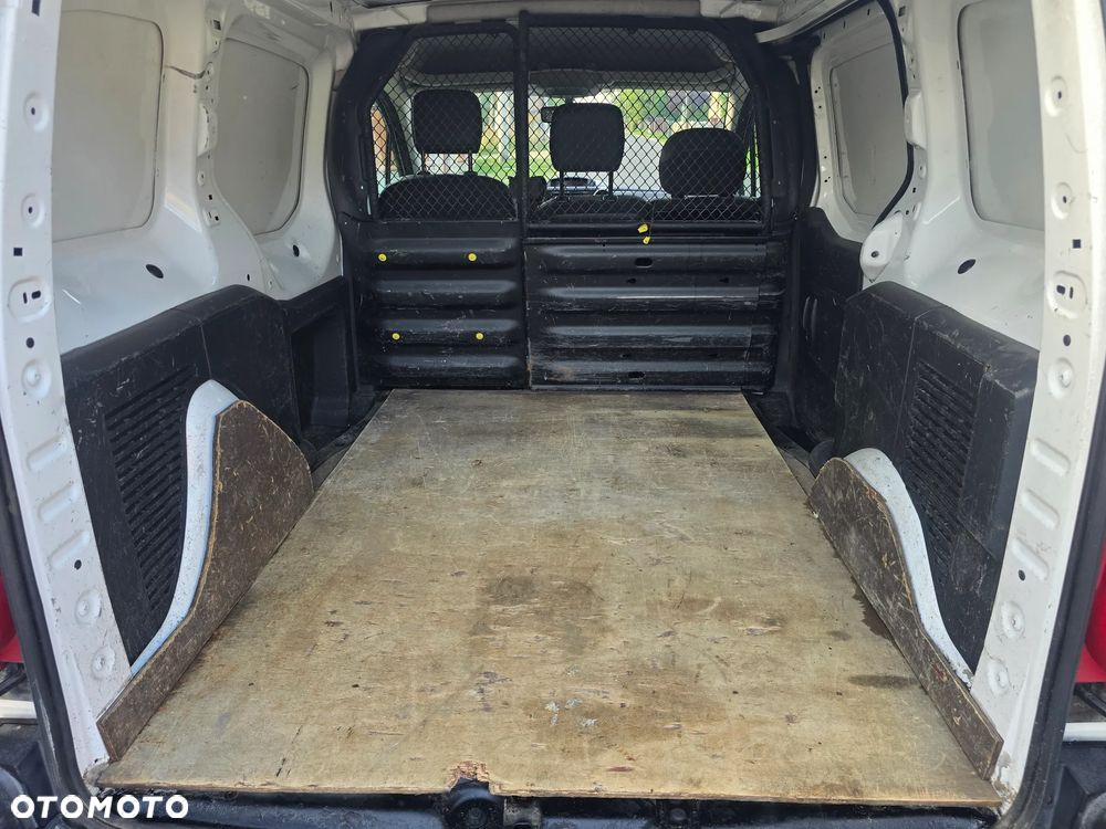 Opel Combo - 13