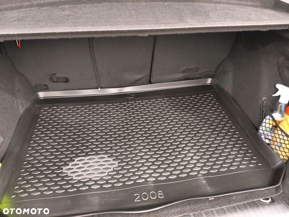 Peugeot 2008 1.6 e-HDi Allure S&S - 9