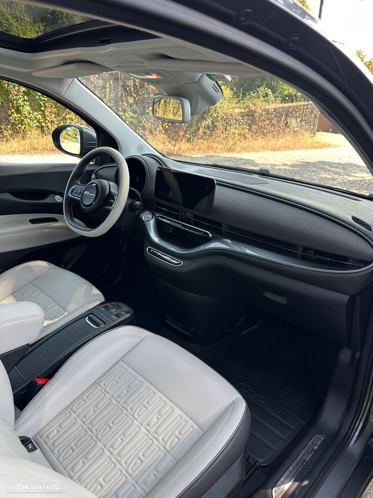 Fiat 500e 42kWh la Prima (by Bocelli) - 11